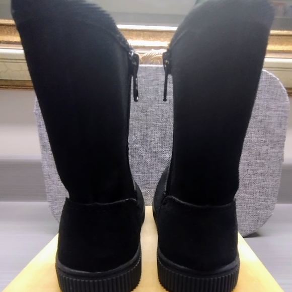 Cat & Jack Black Suede Leather Faux Fur Lined Childrens Winter Boots Size 10 NEW - Picture 3 of 8